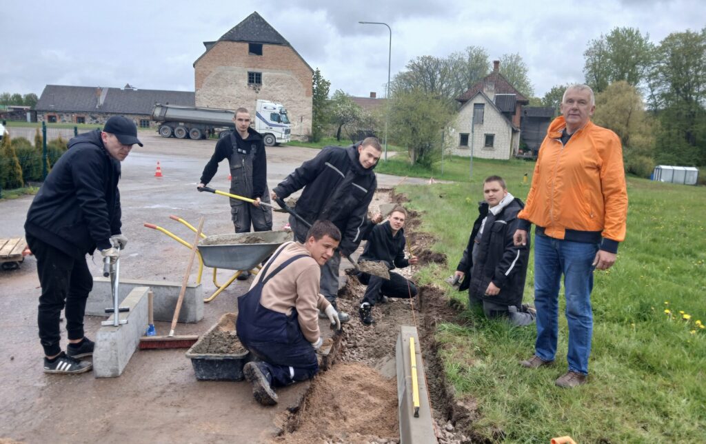 Aluksniesiem.lv raksta attēla aizvietotājs