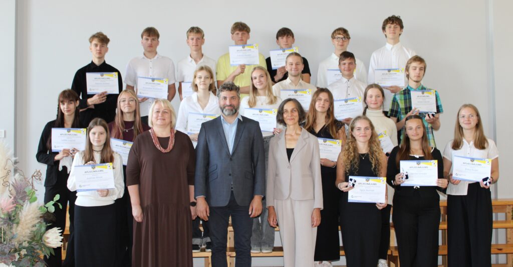 Aluksniesiem.lv raksta attēla aizvietotājs