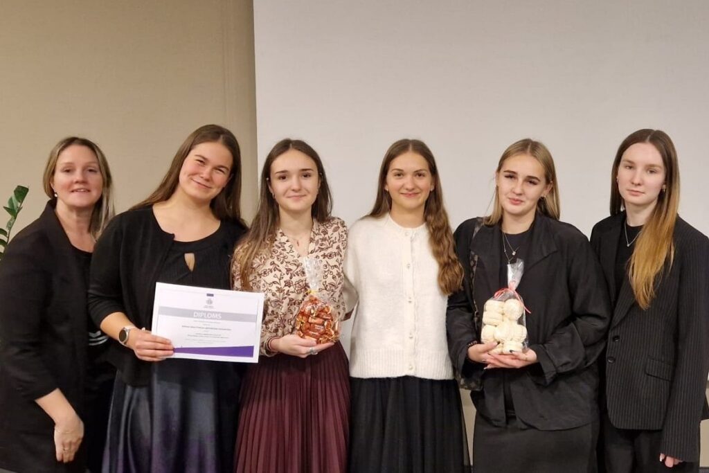 Aluksniesiem.lv raksta attēla aizvietotājs