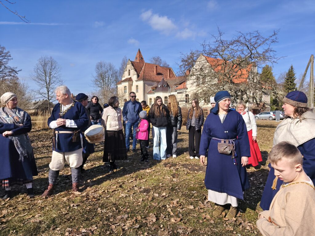 Aluksniesiem.lv raksta attēla aizvietotājs